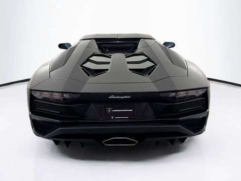 Used 2018 Lamborghini Aventador S image 33