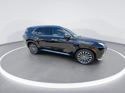 Used 2024 Hyundai Palisade Calligraphy AWD/4WD image 2