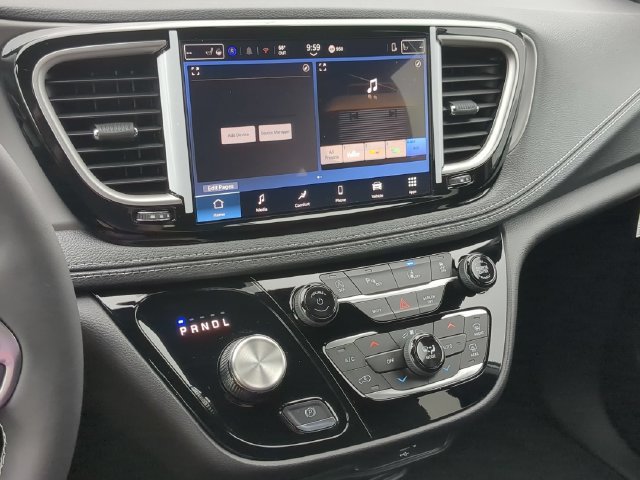 New 2027 Chrysler Pacifica Select FWD image 24