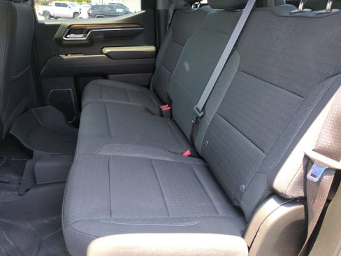 Used 2023 Chevrolet Silverado 1500 LT AWD/4WD image 29