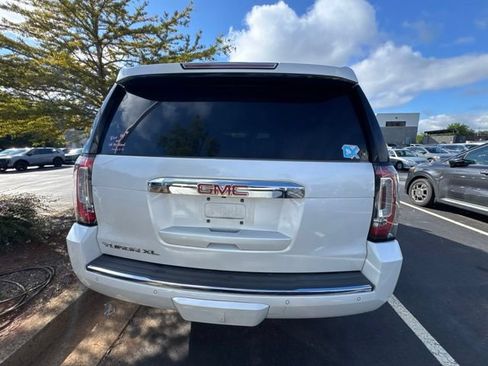 Used 2018 GMC Yukon XL Denali w/ Denali Ultimate Package RWD image 3