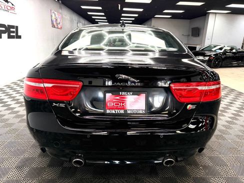 Used 2018 Jaguar XE S RWD image 12