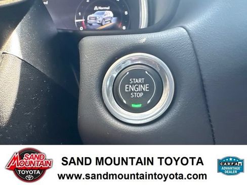 Used 2023 GMC Yukon SLT RWD image 20