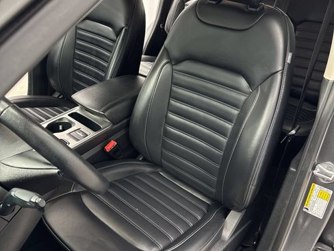 Used 2024 Ford Edge SEL AWD/4WD image 10