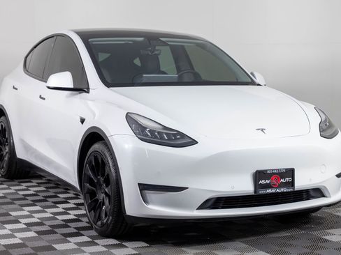 Used 2021 Tesla Model Y Long Range AWD/4WD image 11