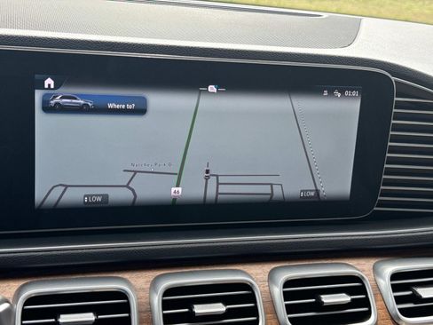 Used 2025 Mercedes-Benz GLE 350 4MATIC image 38