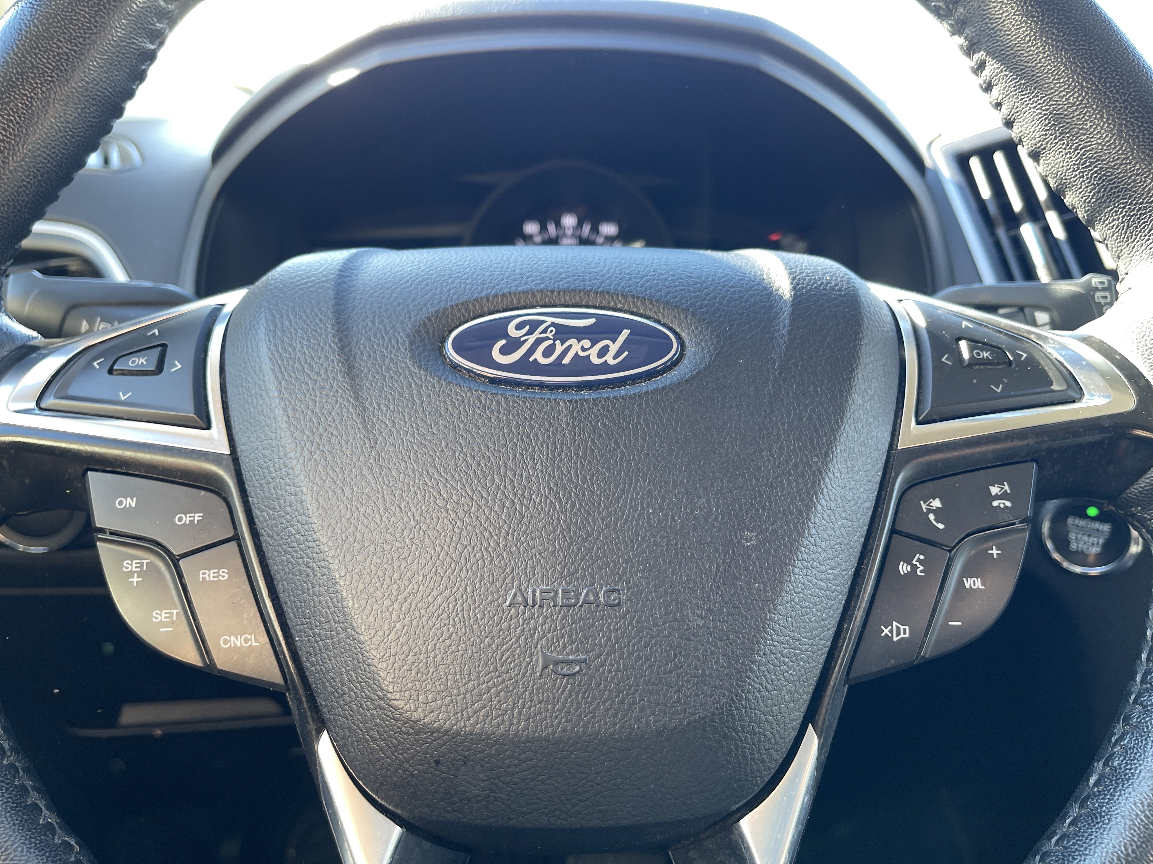 Used 2024 Ford Edge SEL AWD/4WD image 13