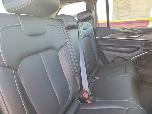 Used 2025 Jeep Grand Cherokee Limited 4xe AWD/4WD image 20