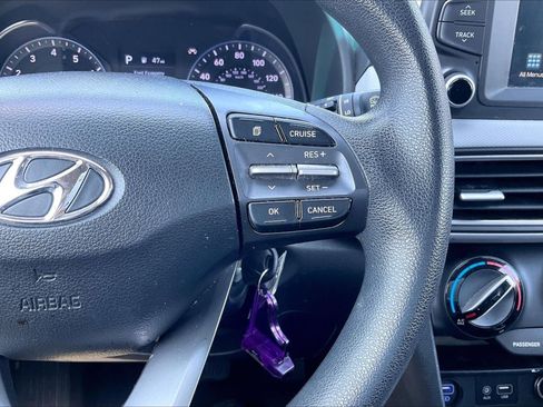 Used 2020 Hyundai Kona SE FWD image 19