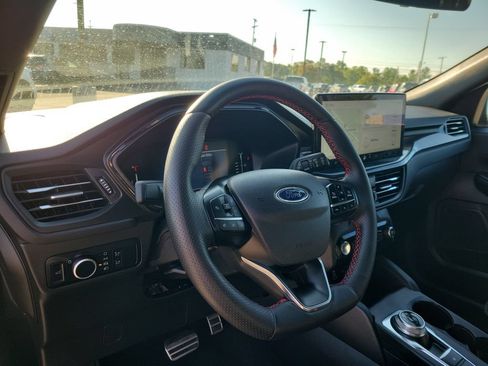 Used 2024 Ford Escape ST-Line w/ Tech Pack #1 AWD/4WD image 21