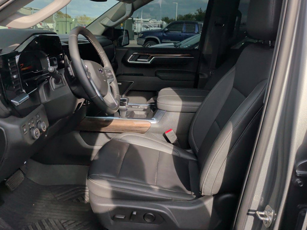 Used 2025 Chevrolet Silverado 1500 RST w/ Texas Edition Plus AWD/4WD image 11