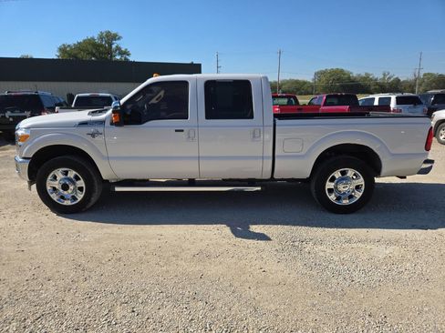 Used 2015 Ford F250 Lariat w/ Chrome Package image 5