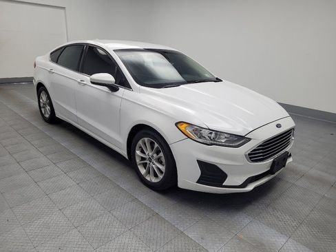Used 2020 Ford Fusion SE image 13
