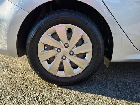 Used 2018 Kia Rio LX image 17