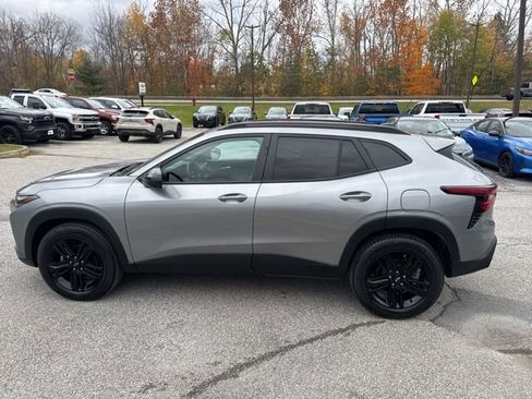 Used 2024 Chevrolet Trax ACTIV w/ Sunroof Package FWD image 27