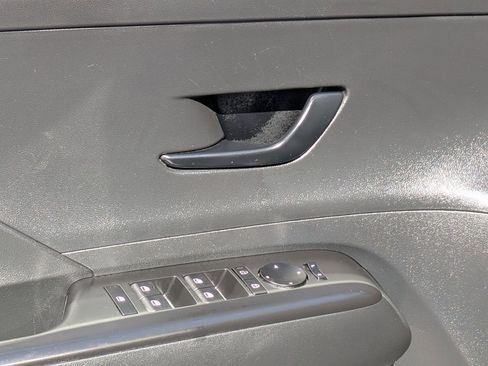 Used 2025 Hyundai Kona SEL FWD image 13