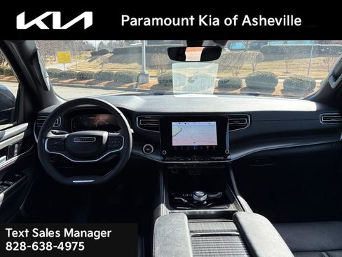 Used 2024 Jeep Wagoneer Series II image 7