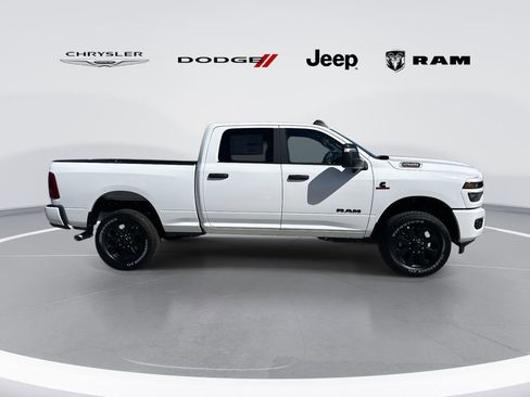 New 2025 RAM 2500 Big Horn AWD/4WD image 2