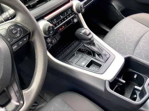 Used 2025 Toyota RAV4 XLE AWD/4WD image 16
