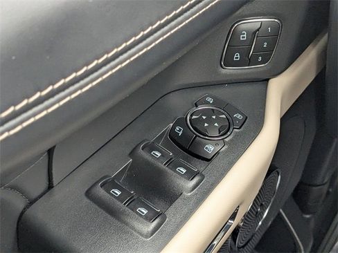 Used 2024 Ford Expedition Platinum image 24
