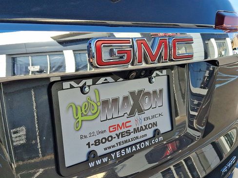 Used 2022 GMC Acadia Denali w/ Denali Ultimate Package image 32