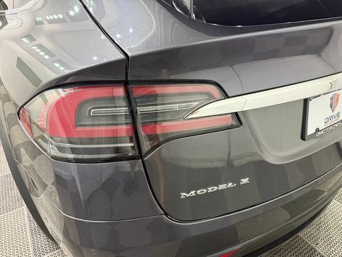 Used 2017 Tesla Model X 75D AWD/4WD image 31