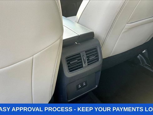 Used 2024 Nissan Rogue SL AWD/4WD image 13
