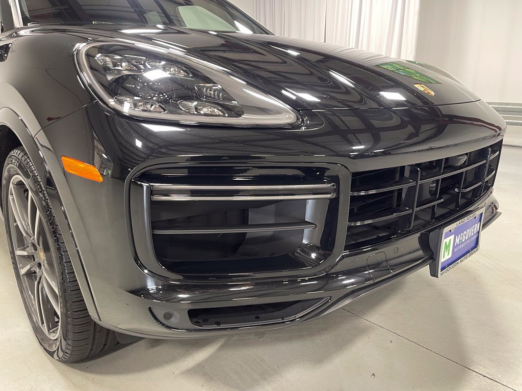 Used 2023 Porsche Cayenne Turbo AWD/4WD image 11