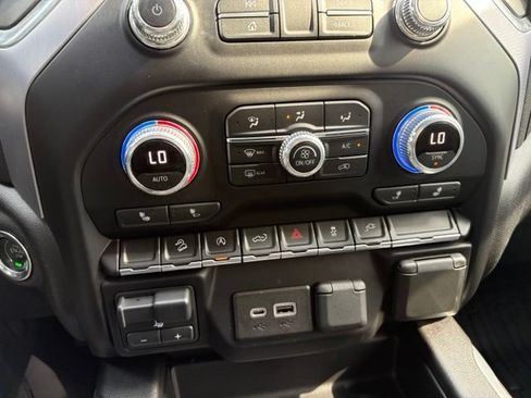 Used 2020 GMC Sierra 1500 Elevation w/ Elevation Value Package AWD/4WD image 29