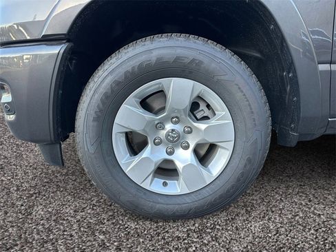 New 2025 RAM 1500 Big Horn image 10