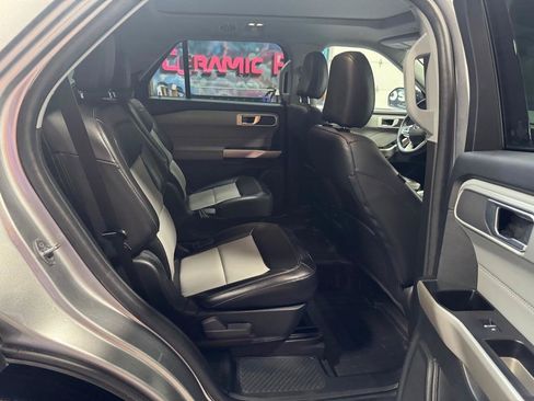 Used 2023 Ford Explorer XLT w/ Equipment Group 202A AWD/4WD image 15