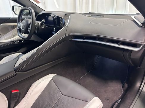 Used 2023 Chevrolet Corvette Stingray Preferred Cpe w/ Battery Protection Package RWD image 24