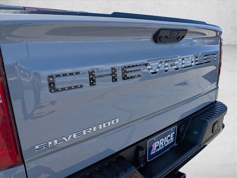 Used 2025 Chevrolet Silverado 1500 Custom Trail Boss AWD/4WD image 30