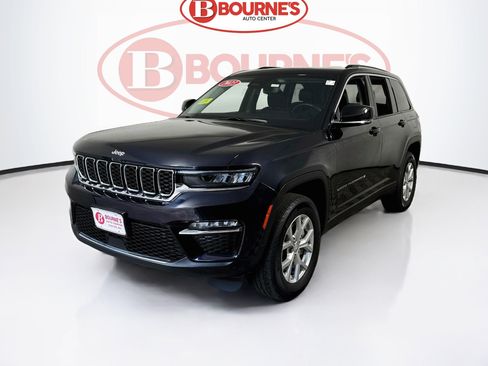 Used 2023 Jeep Grand Cherokee Limited AWD/4WD image 7