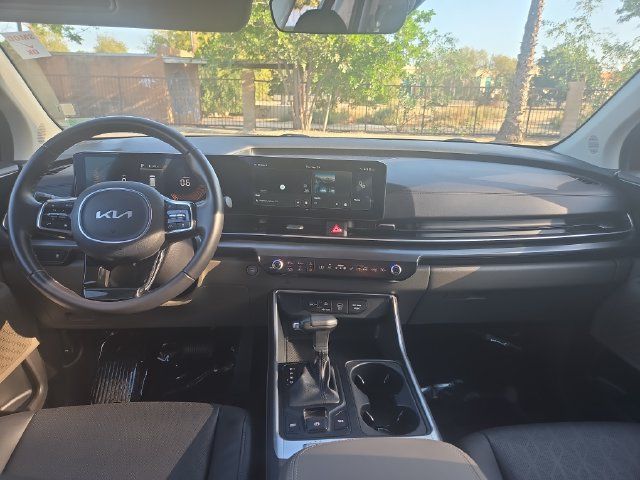 Used 2026 Kia Carnival FWD image 12