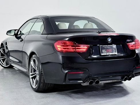 Used 2016 BMW M4 Convertible image 22