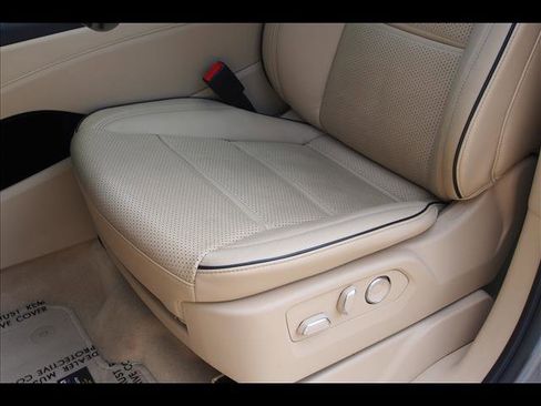 Used 2021 Cadillac Escalade ESV Premium Luxury w/ LPO, Illumination Package image 24