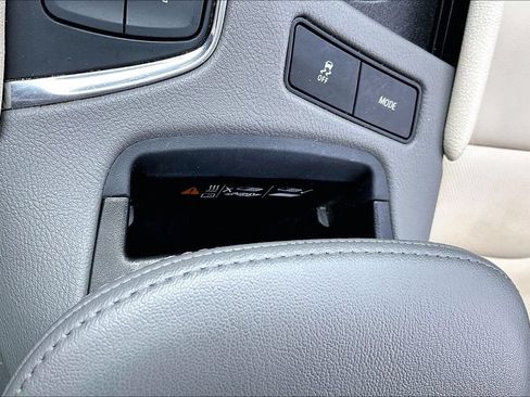 Used 2020 Cadillac XT6 Premium Luxury FWD image 33