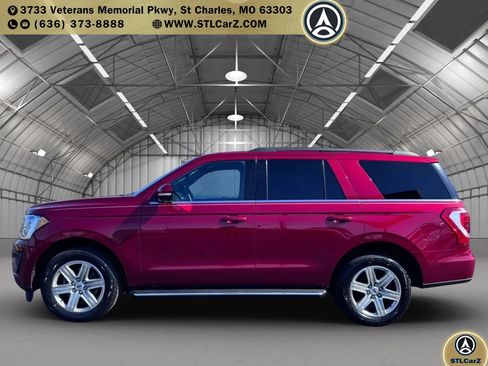 Used 2019 Ford Expedition XLT w/ Equipment Group 202A AWD/4WD image 6