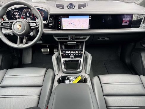 New 2026 Porsche Cayenne GTS image 18