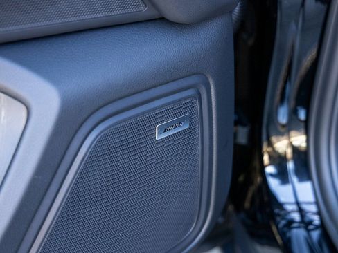 Certified 2025 Porsche Macan S image 26