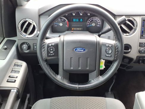 Used 2016 Ford F250 XLT AWD/4WD image 6
