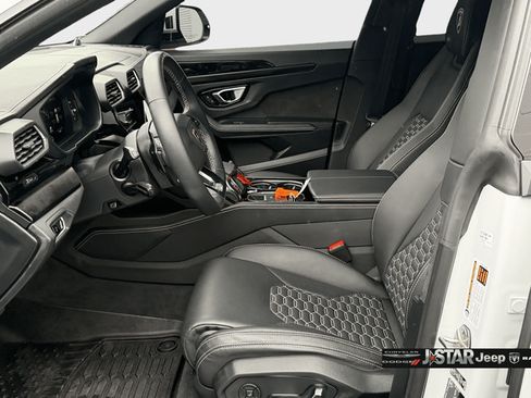 Used 2022 Lamborghini Urus AWD/4WD image 9