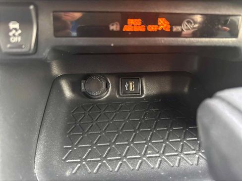 Used 2023 Toyota RAV4 XLE w/ Convenience Package FWD image 35