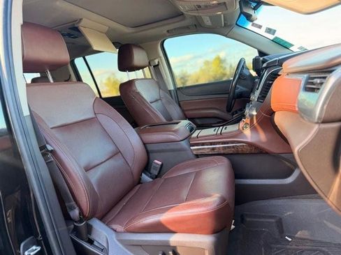 Used 2019 Chevrolet Suburban Premier AWD/4WD image 14
