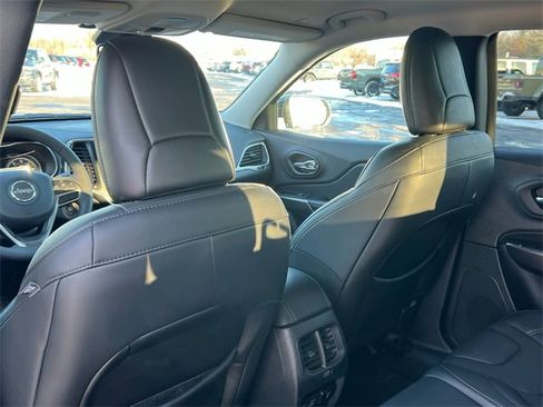 Certified 2021 Jeep Cherokee Latitude Lux w/ Comfort/Convenience Group image 34