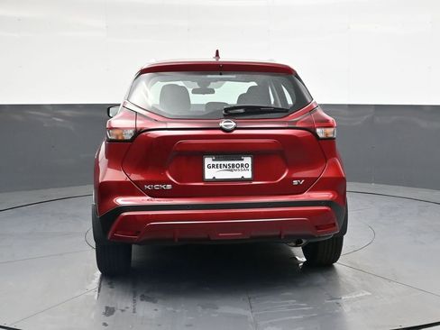 Used 2024 Nissan Kicks SV FWD image 4