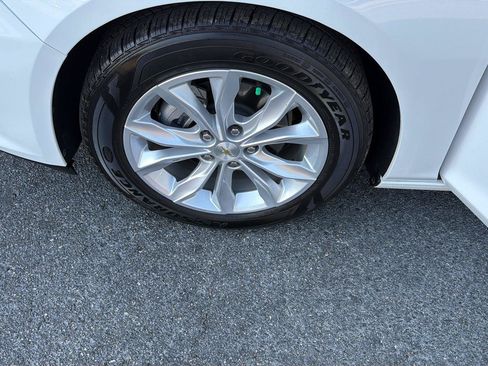 Used 2024 Chevrolet Malibu LT FWD image 35