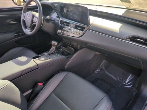 Used 2022 Lexus ES 300h w/ Accessory Package image 30