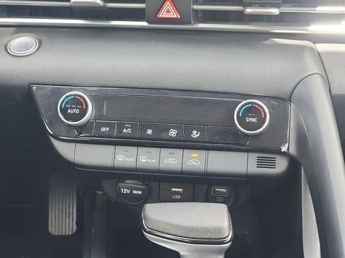 Certified 2023 Hyundai Elantra SEL FWD image 18